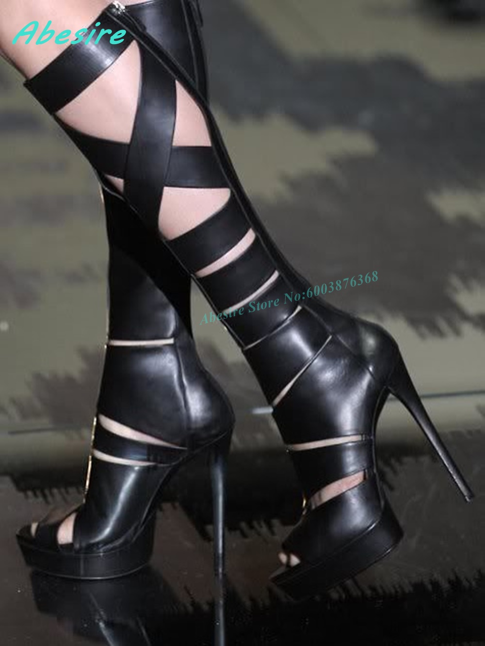 Women'S Fashion Knee High Boots - الصليب تعادل الجوف خارج الصنادل الجلدية